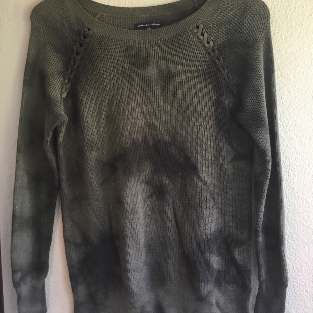 American Eagle sweater